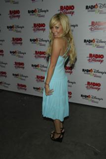 Ashley Tisdale feet photo thumbnail