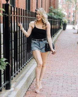Ashley Wagner feet photo 15