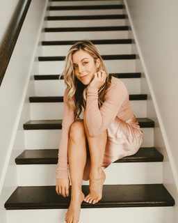 Ashley Wagner feet photo 18