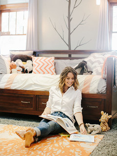 Ashley Williams feet photo thumbnail