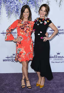 Ashley Williams feet photo thumbnail