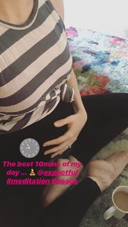 Ashlynn Yennie feet photo 13