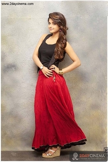 Ashna Zaveri feet photo 11