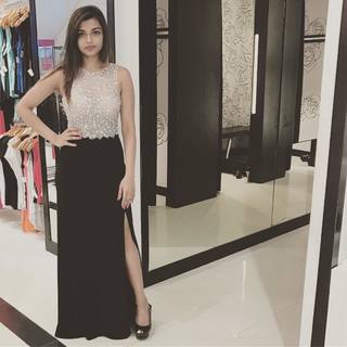 Ashna Zaveri feet photo 7