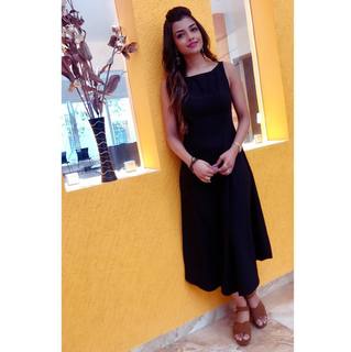 Ashna Zaveri feet photo 3