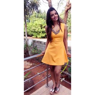 Ashna Zaveri feet photo 2