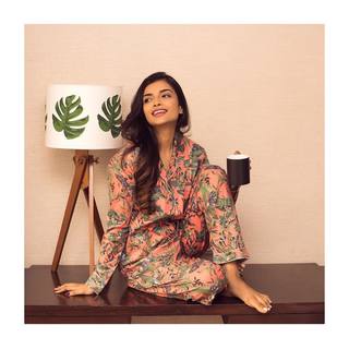 Ashna Zaveri feet photo 9