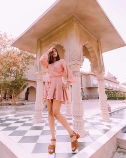 Ashna Zaveri feet photo 12