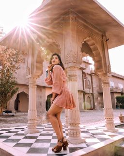 Ashna Zaveri feet photo 11