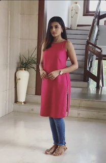 Ashna Zaveri feet photo 8