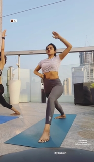 Ashna Zaveri feet photo 6