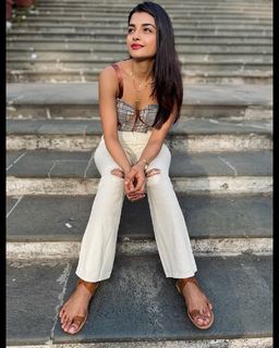 Ashna Zaveri feet photo 15