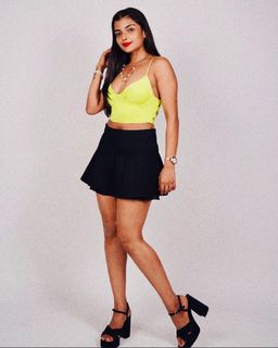 Ashna Zaveri feet photo 11