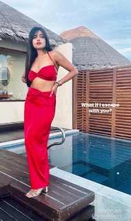 Ashna Zaveri feet photo 12
