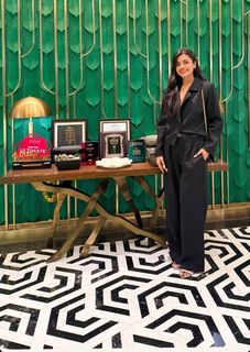 Ashna Zaveri feet photo 3