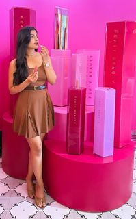 Ashna Zaveri feet photo 2