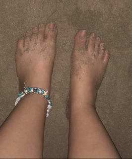 Ashnoor Kaur feet photo 8