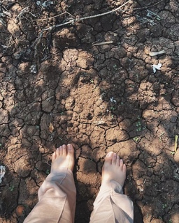 Ashnoor Kaur feet photo 4