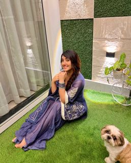 Ashnoor Kaur feet photo 12