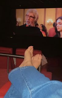 Ashnoor Kaur feet photo 2