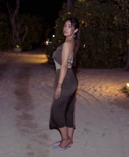 Ashnoor Kaur feet photo 19