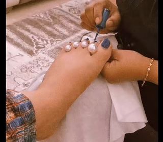 Ashnoor Kaur feet photo 6
