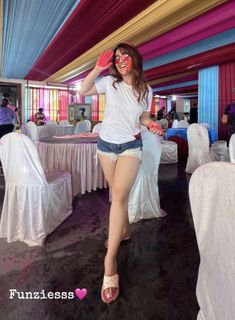 Ashnoor Kaur feet photo 10