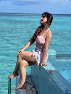 Ashnoor Kaur feet photo 7