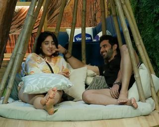 Ashnoor Kaur feet photo 17