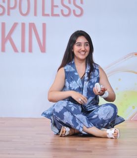 Ashnoor Kaur feet photo 14