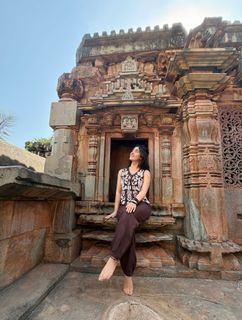 Ashnoor Kaur feet photo 20