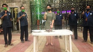 Ashnoor Kaur feet photo 17