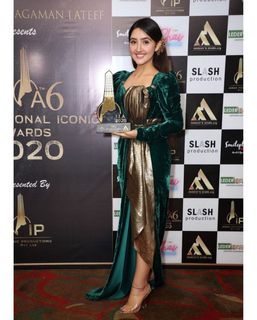 Ashnoor Kaur feet photo 20