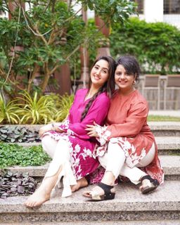 Ashnoor Kaur feet photo 14