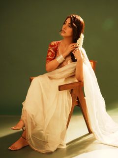 Ashnoor Kaur feet photo 7