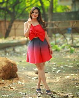Ashu Reddy feet photo 6