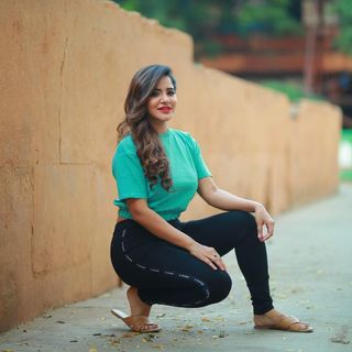 Ashu Reddy feet photo 4