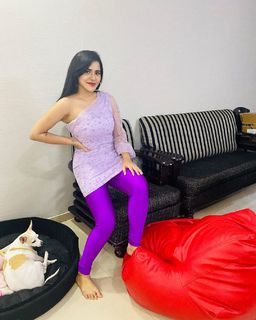 Ashu Reddy feet photo 10