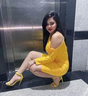 Ashu Reddy feet photo 18