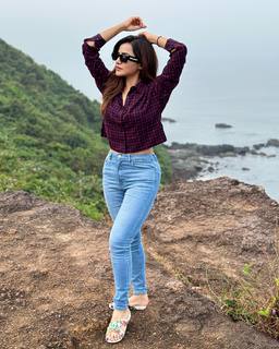 Ashu Reddy feet photo 6