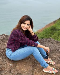 Ashu Reddy feet photo 4