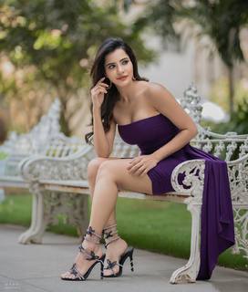 Ashu Reddy feet photo 13