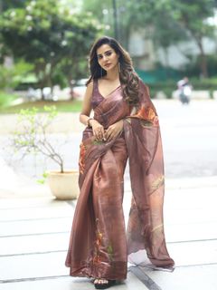 Ashu Reddy feet photo 19