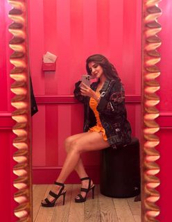 Ashu Reddy feet photo 15