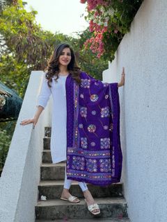 Ashu Reddy feet photo 12