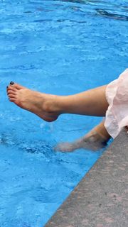 Ashu Reddy feet photo 8