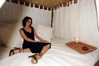 Asia Argento feet photo thumbnail