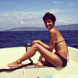 Asia Argento feet photo thumbnail