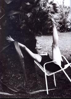 Asia Argento feet photo thumbnail