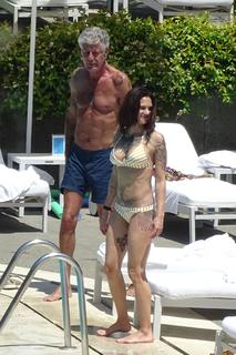 Asia Argento feet photo thumbnail